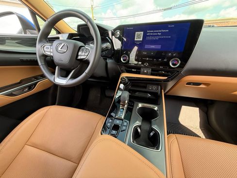 Used 2025 Lexus NX 350 AWD w/ Accessory Package (2T) image 3