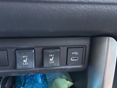 Used 2023 Toyota Corolla Cross XLE FWD image 13