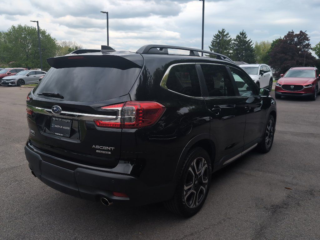 Used 2023 Subaru Ascent Limited AWD/4WD image 5