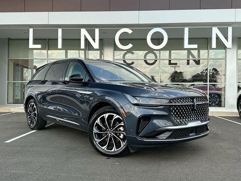 Used 2024 Lincoln Nautilus Reserve w/ Equipment Group 203A image 1