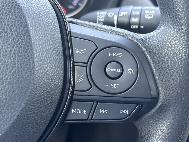 Used 2021 Toyota RAV4 XLE w/ Convenience Package FWD image 26