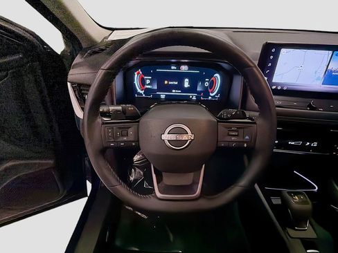 Used 2026 Nissan Rogue SL AWD/4WD image 14