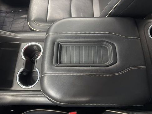 Used 2021 GMC Yukon SLT image 46