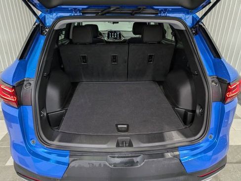 Used 2025 Chevrolet Blazer LT FWD image 23