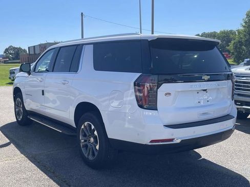 New 2026 Chevrolet Suburban LS RWD image 5