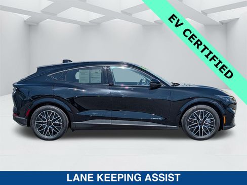 Certified 2025 Ford Mustang Mach-E Premium AWD/4WD image 3