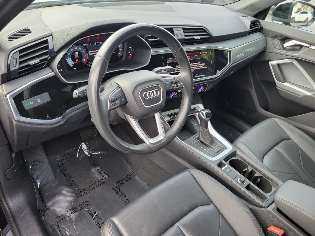 Used 2025 Audi Q3 2.0T Premium AWD/4WD image 24