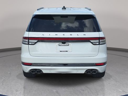 New 2026 Lincoln Aviator Black Label w/ Jet Appearance Package AWD/4WD image 6