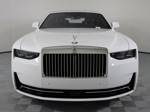 New 2025 Rolls-Royce Ghost image 5
