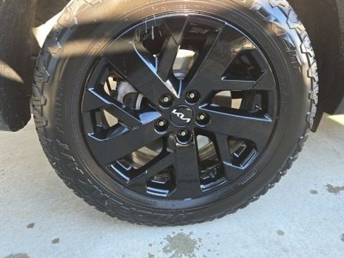 Used 2022 Kia Sorento S image 29