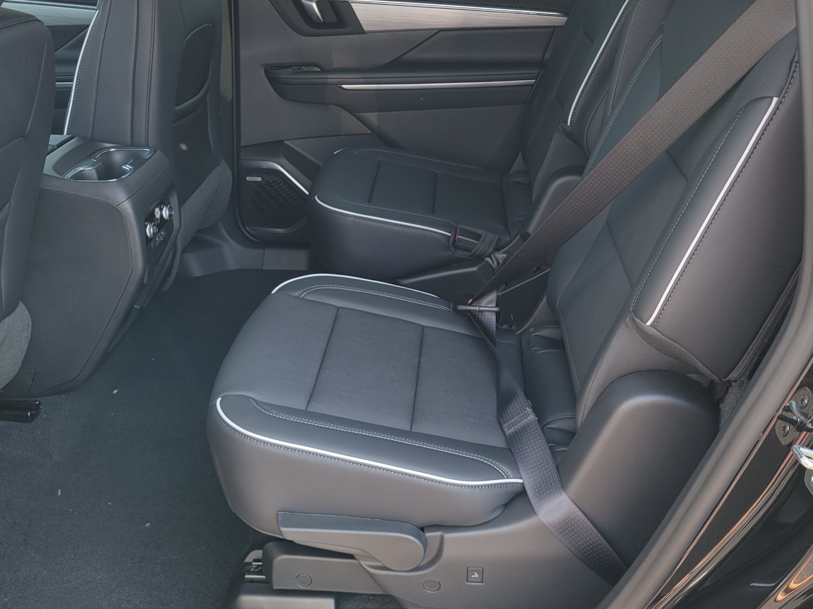 New 2026 Buick Enclave Preferred w/ Power Package AWD/4WD image 7