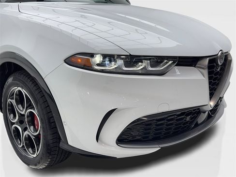 Used 2024 Alfa Romeo Tonale Ti w/ Active Assist Package image 3
