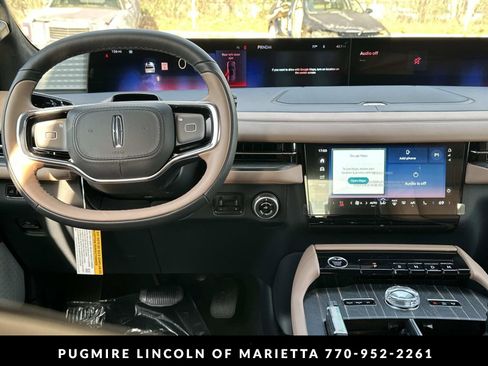 New 2026 Lincoln Navigator Black Label AWD/4WD image 14