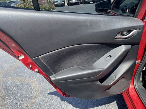Used 2016 MAZDA MAZDA3 i Sport w/ Preferred Equipment Package FWD image 21