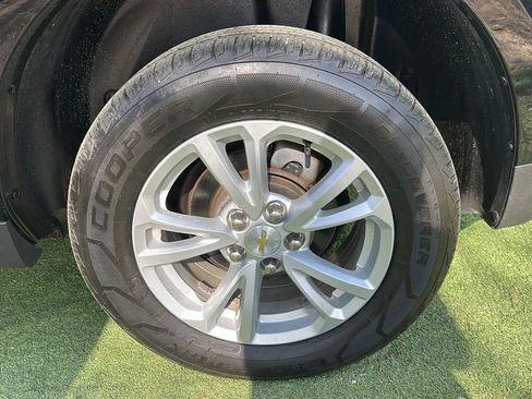 Used 2017 Chevrolet Equinox LT w/ Convenience Package image 45