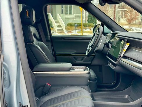 Used 2026 Rivian R1S Adventure image 17