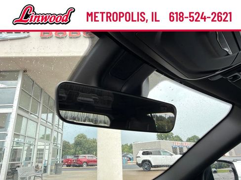 Used 2025 Jeep Grand Cherokee Altitude AWD/4WD image 31