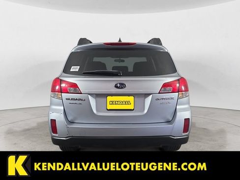 Used 2014 Subaru Outback 2.5i Premium AWD/4WD image 6