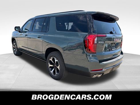 New 2026 GMC Yukon XL AT4 image 6