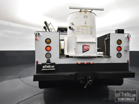 Used 2009 Ford F550 2WD Regular Cab Super Duty image 6