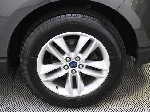 Used 2017 Ford Edge SEL w/ Equipment Group 201A AWD/4WD image 20