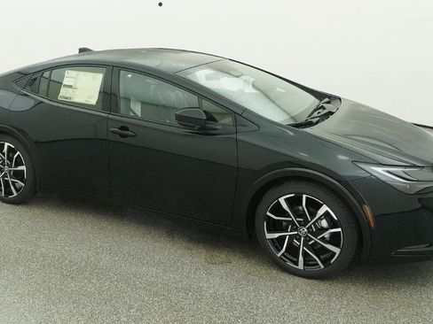 New 2026 Toyota Prius Plug-In Hybrid FWD image 34