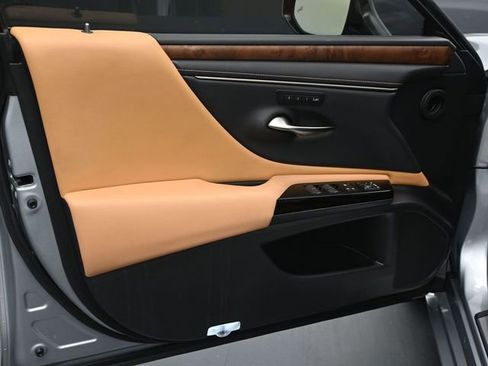 Used 2022 Lexus ES 350 w/ Premium Package image 21