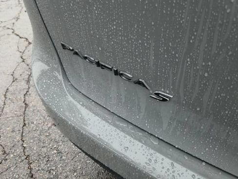 Used 2023 Chrysler Pacifica Limited w/ Uconnect Theater Family Group AWD/4WD image 36