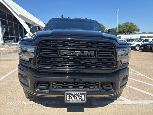 Used 2021 RAM 2500 Limited AWD/4WD image 2