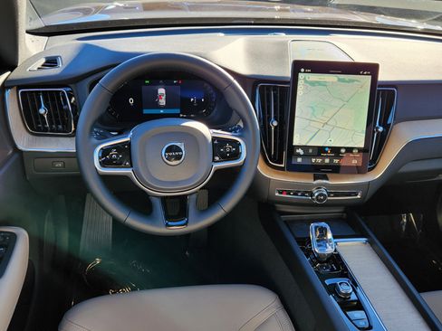 New 2026 Volvo XC60 B5 Plus w/ Climate Package image 8