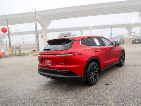 Certified 2025 Toyota Crown Signia Limited w/ Advanced Technology Package image 7