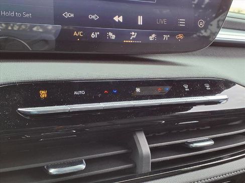 New 2026 Buick Enclave Sport Touring w/ Power Package image 7