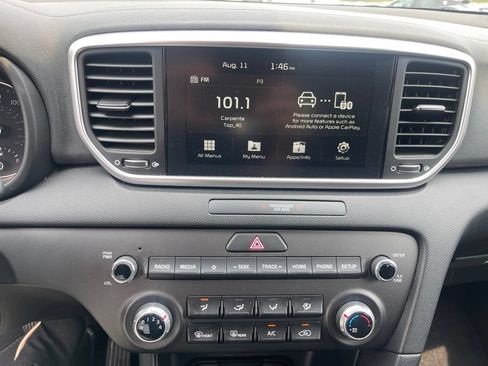 Used 2022 Kia Sportage LX AWD/4WD image 9