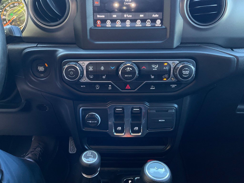 Used 2022 Jeep Wrangler Sport AWD/4WD image 19