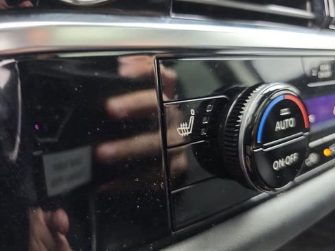 Used 2023 Nissan Pathfinder SL w/ SL Premium Package image 35