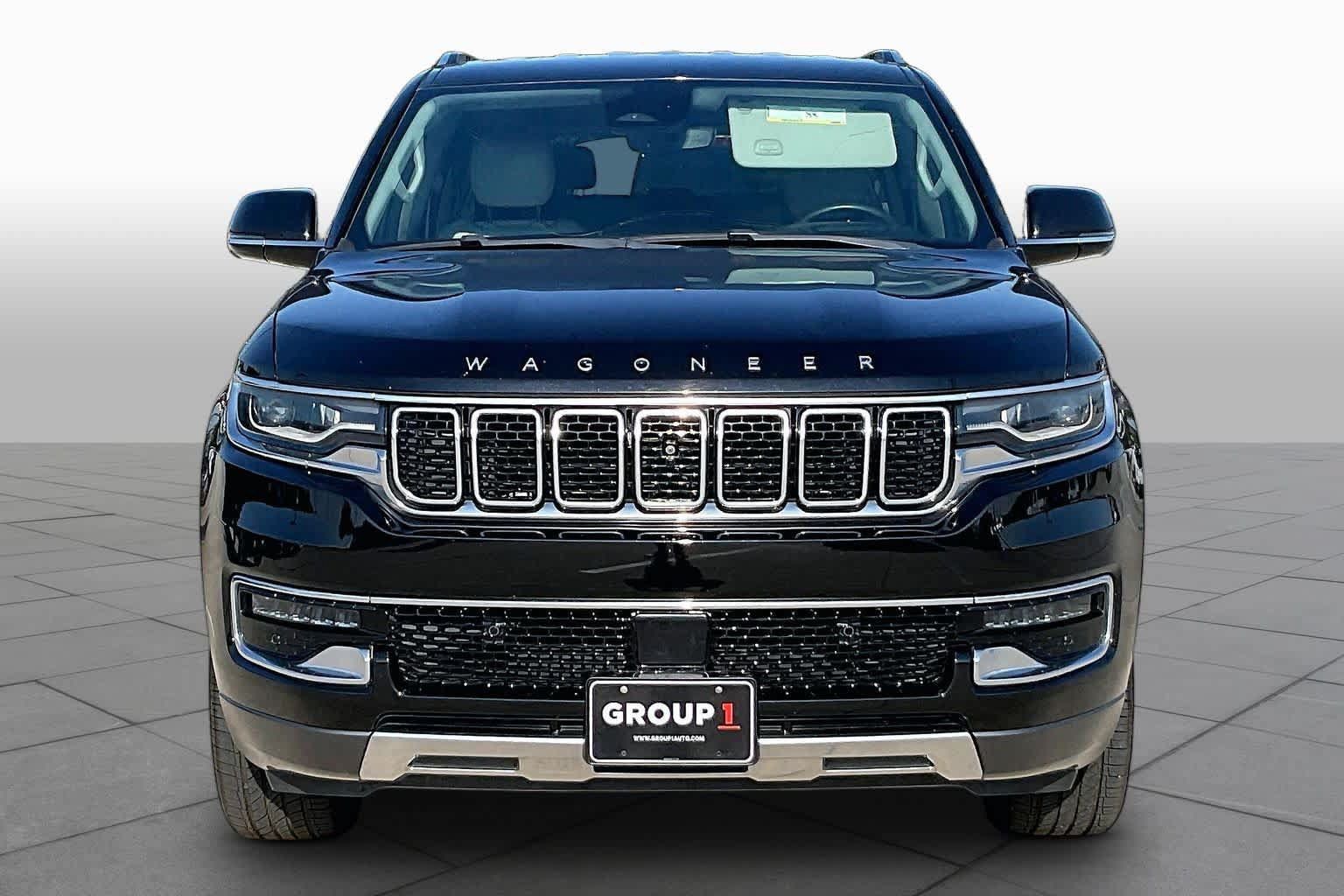 Used 2022 Jeep Wagoneer Series III w/ Convenience Group I RWD image 4