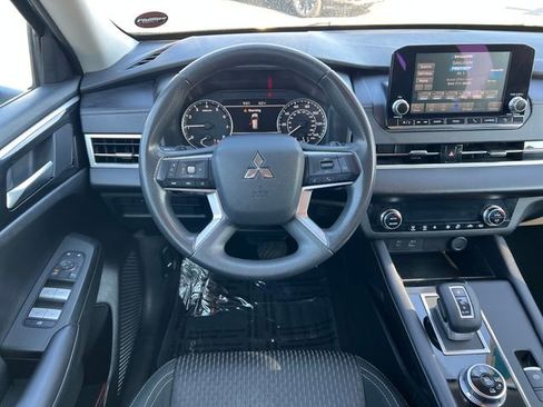 Used 2024 Mitsubishi Outlander ES AWD/4WD image 13