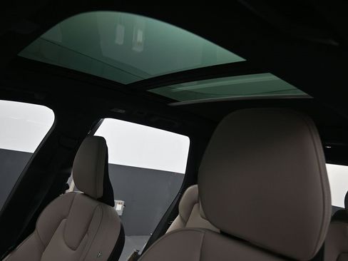 New 2026 Volvo XC90 B6 Plus w/ Protection Package Premier image 27