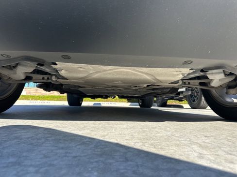 Certified 2023 Land Rover Defender 130 First Edition image 9