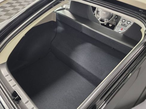 Used 2006 Chrysler Crossfire Limited RWD image 48