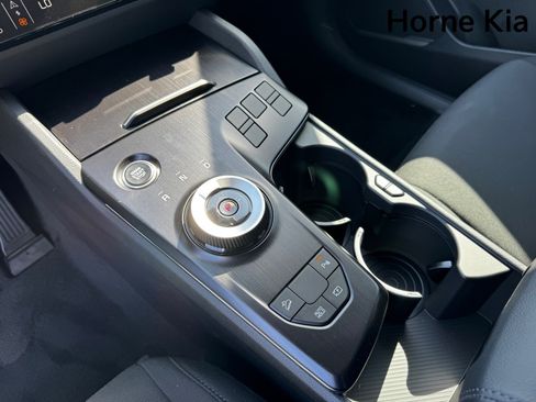 New 2026 Kia Sportage LX FWD image 18