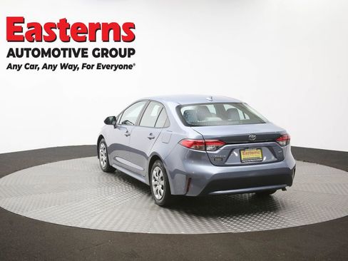 Used 2022 Toyota Corolla LE FWD image 64