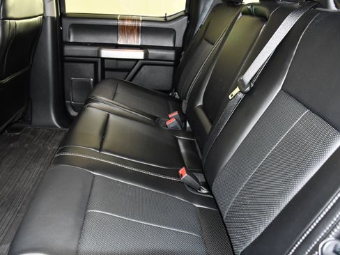 Used 2019 Ford F150 Lariat w/ Equipment Group 502A Luxury AWD/4WD image 56