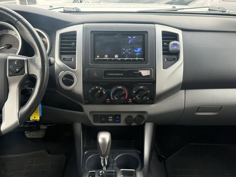 Used 2015 Toyota Tacoma 4x4 Double Cab w/ TRD Off-Road Package image 15