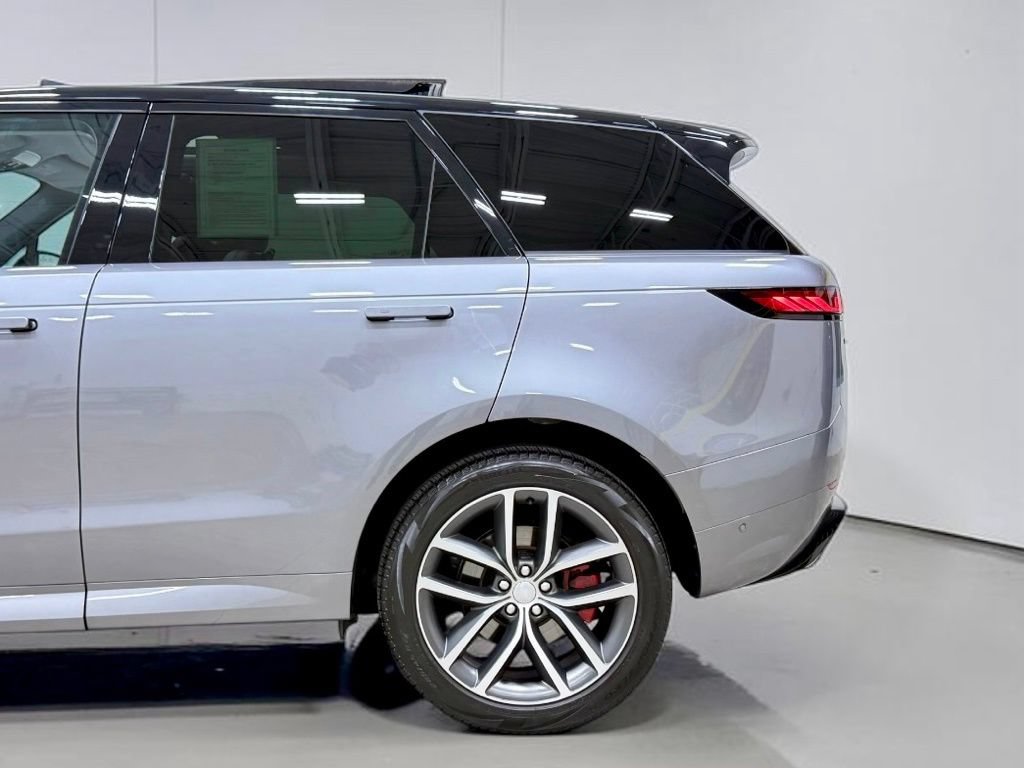 Used 2023 Land Rover Range Rover Sport SE Dynamic AWD/4WD image 8