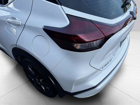 Used 2024 Nissan Kicks SR FWD image 13
