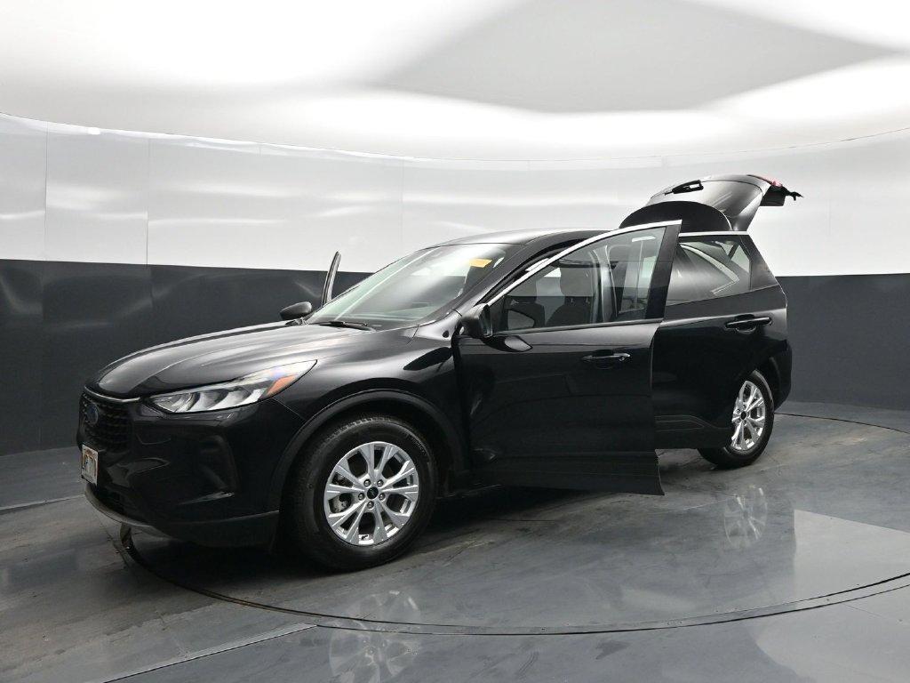 Used 2024 Ford Escape Active FWD image 29