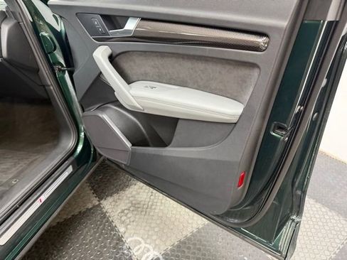 Used 2018 Audi SQ5 Premium Plus w/ S Sport Package image 39