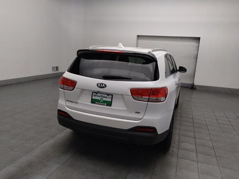 Used 2016 Kia Sorento FWD image 7