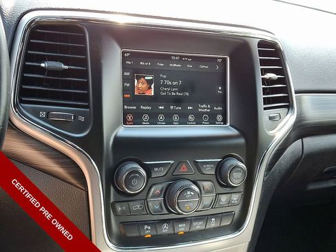 Certified 2021 Jeep Grand Cherokee Laredo AWD/4WD image 23